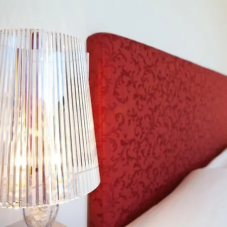 Residence Lenno מלון דירות לנו