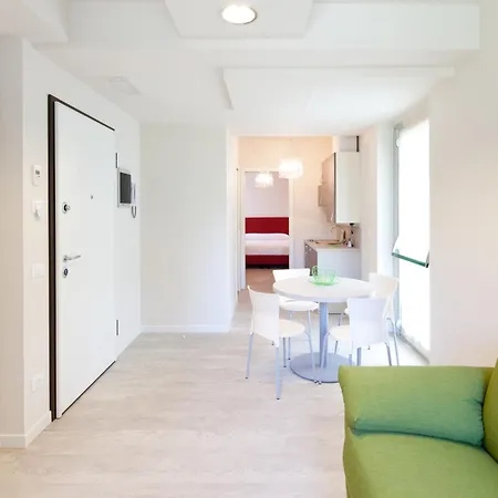 מלון דירות Residence Lenno לנו
