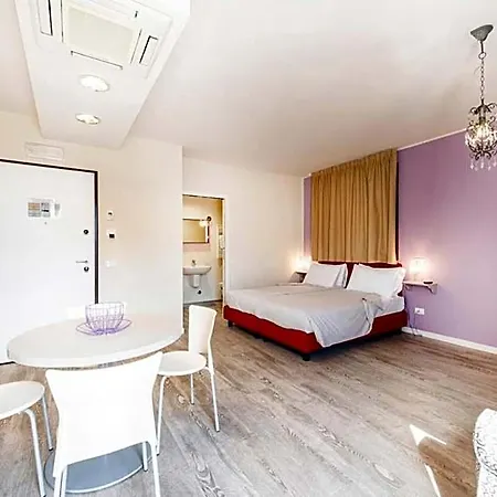 アパートホテル Residence Lenno