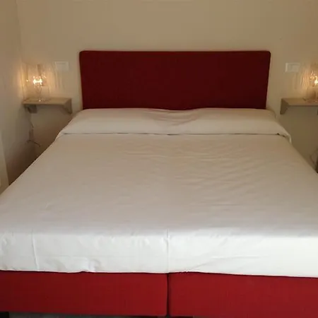 מלון דירות Residence Lenno לנו