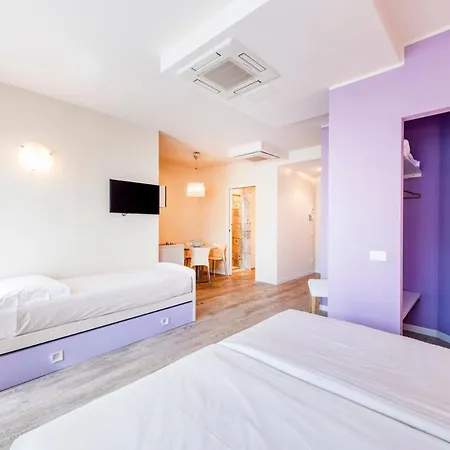 Residence Lenno מלון דירות 2*