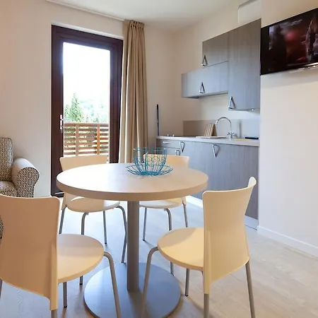 Residence Lenno شقة فندقية لينّو